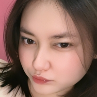 Ismi Nurbaiti Оголені