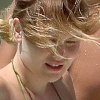 Жасмін Каррісі Оголені