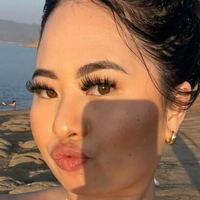 Дженніфер Ванг Оголені