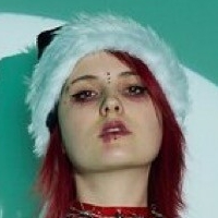 Джі Джі Бінн Оголені