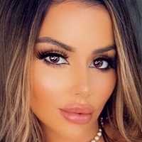 Джуліан Ні Оголені