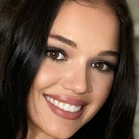 Джуліана Полі Оголені