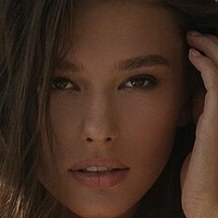 Каріна Логінова Оголені