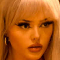 Кеннеді Кіттлесон Оголені