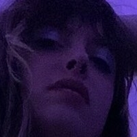 Кім Флорес Оголені