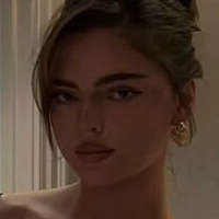 Клаудіясадовник Оголені