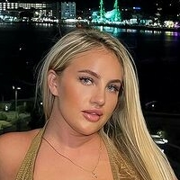 Лаура Голд Оголені