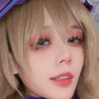 Ліза Косплей Оголені