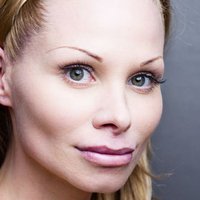 Ліза Гроссман Оголені