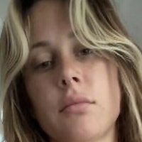 Логан Різ Оголені