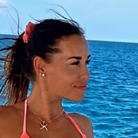 Люсі Зова Оголені