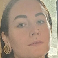 Лінн Роял Оголені