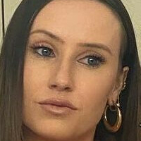 Медді Томсон Оголені