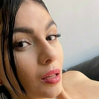 Мануела Окампо Оголені