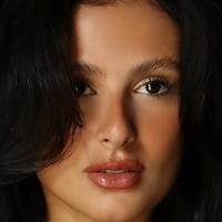 Максін Менегетті Оголені