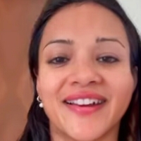 Мегха Гупта Оголені