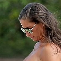 Мелісса Томас Оголені