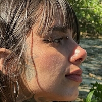 Мікаела Мартнес Оголені