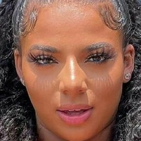 Мікайласаравія Оголені