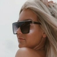 Мілк Маріедес Оголені