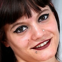 Міс Ело Тоф Оголені