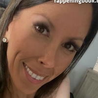 міссАндреа Оголені