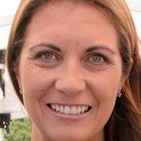 Місті Мей-Треноар Оголені