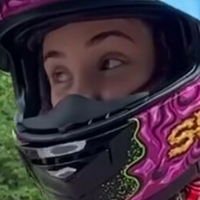 Мото Кенна Оголені