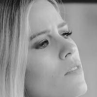 мс. ліфтс Оголені