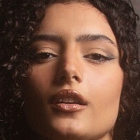 Мирлалет Оголені