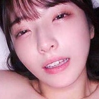 Нао Сацукі Оголені