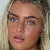 Наташа Маршалл Оголені