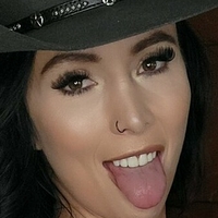 нікольбрукс Оголені