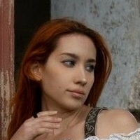 Нора Оголені