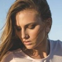Океана Страхан Оголені