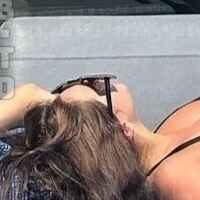 Олів Бреннер Оголені