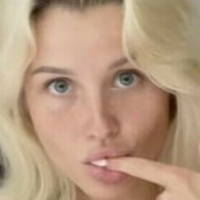 Олівія Кнапек Оголені