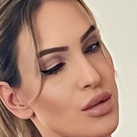 польська дівчина на підборах Оголені