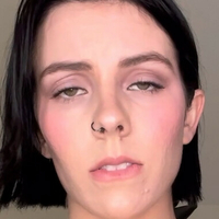 Королева Блер Оголені