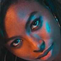 Рейвен Аллен Оголені