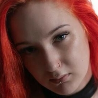 Ред Хед Герл Оголені