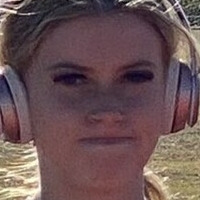 Райлі Наттал Оголені