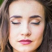 Саломе Саке Оголені