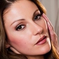 Саманта Райан Оголені