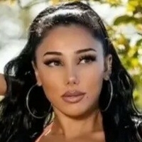 Саміра Шейла Оголені