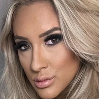 Сара Чік Оголені