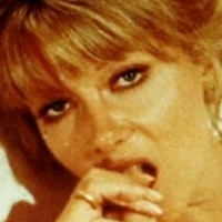 королева крику Оголені