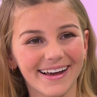 Сенна Беллод Оголені