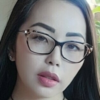 Шенні Лем Оголені