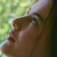 Сьєрра Брейв Оголені